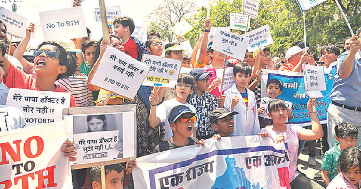 Doctors’ kids join RTH protest; Dr Neelam ends fast unto death